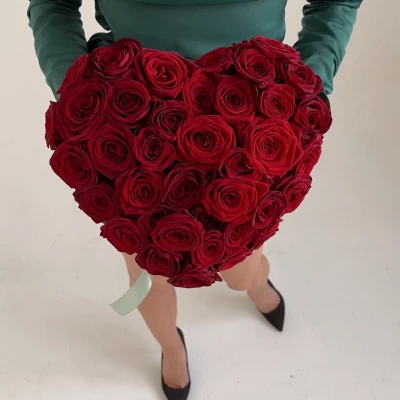 Сердце из роз