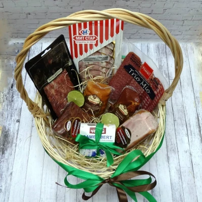 Подарочная корзинка " Сила в мясе!"