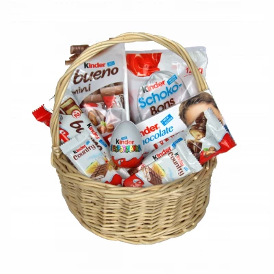 Подарочная корзина с конфетами №1