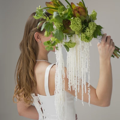 Оригинальный свадебный букет с экзотикой