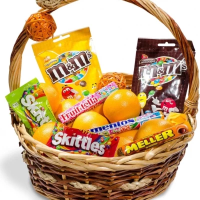 Подарочная корзина "Сладкое королевство"