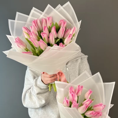 Розовые тюльпаны